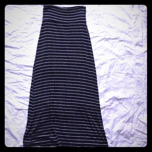 💙 Navy blue striped maxi skirt